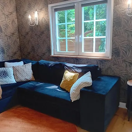 בקתה Black & White - Honey קולז'בו