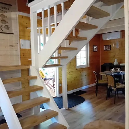 בקתה Black & White - Honey