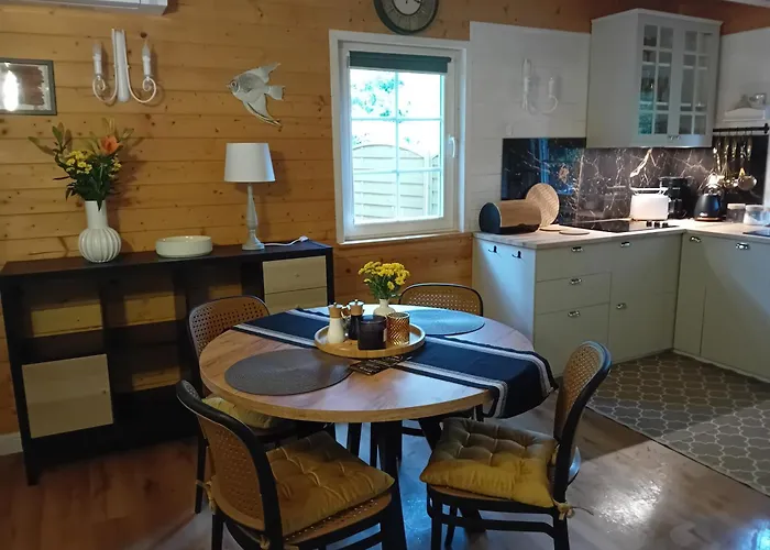 Chalet Black & White - Honey *