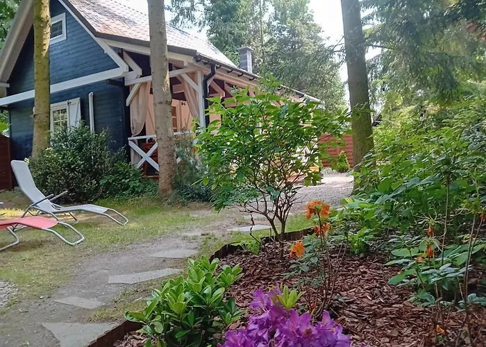 Black & White - Honey Chalet *