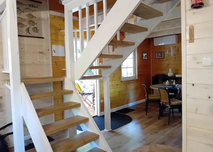 Chalet Black & White - Honey